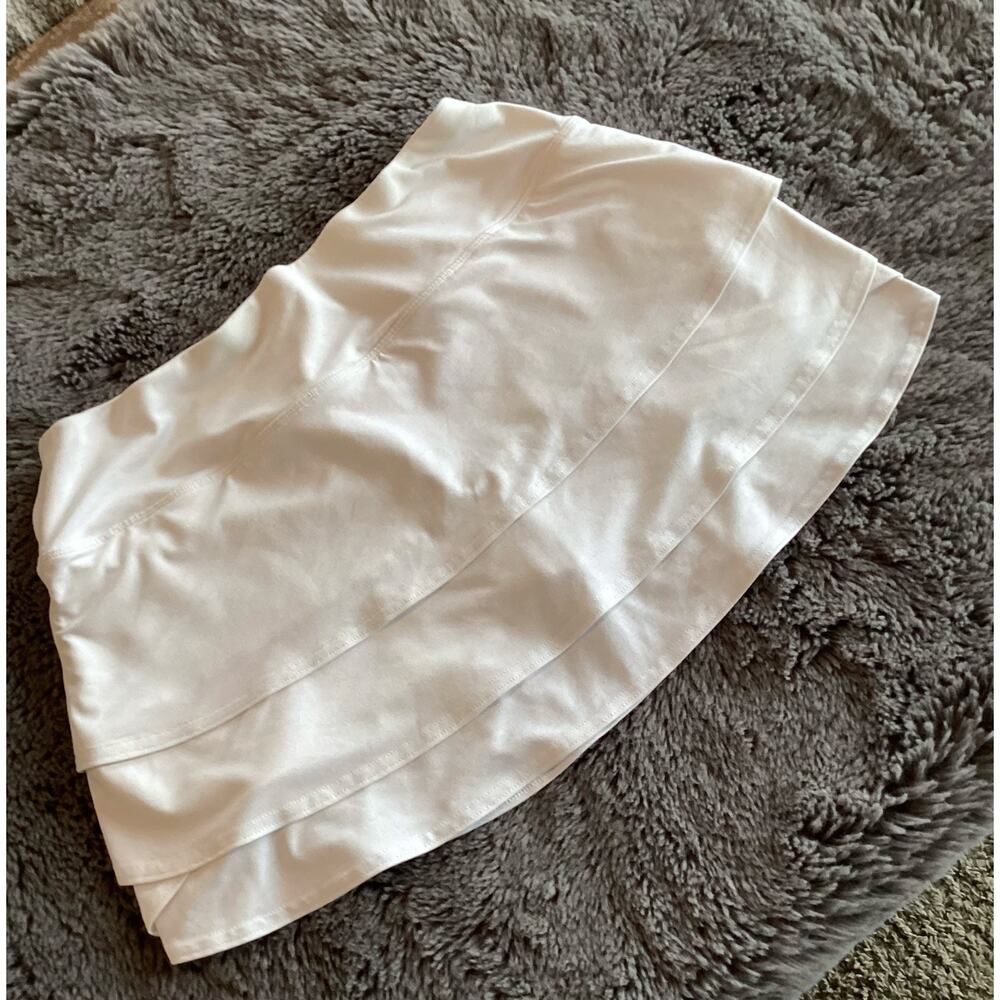 Athleta‎ Women's Layered Tennis Skirt Skort Athletic Workout White Size Medium